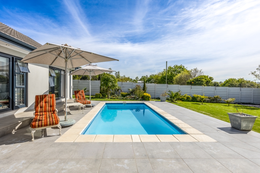 4 Bedroom Property for Sale in Vierlanden Western Cape